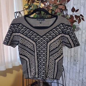 ROMEO & JULIET COUTURE Boho Sweater Aztec Print Crop Top